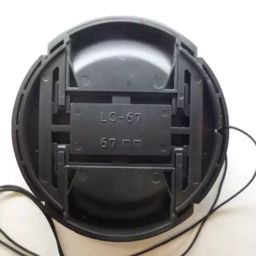 Lens Cap Compatible with Sony 18-200mm f/3.5-6.3 Lens, 67mm, with Tether